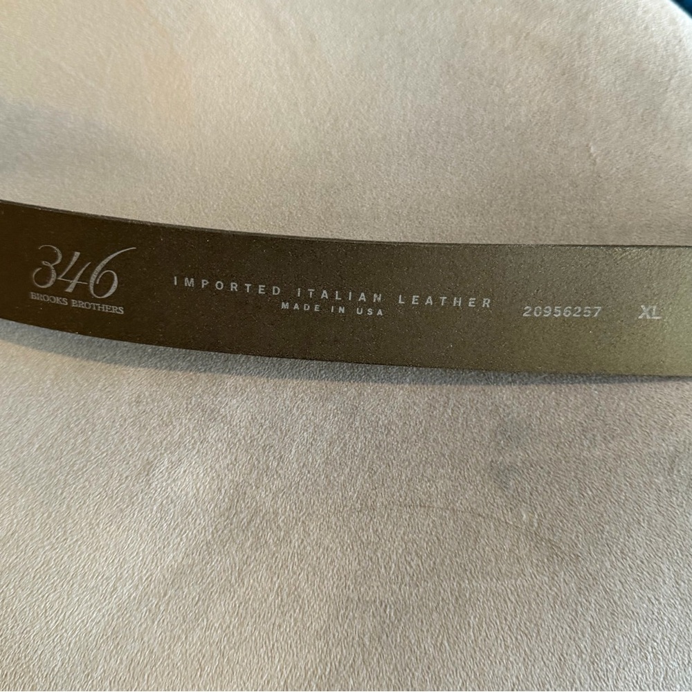 Brooks Brothers Men's Black Leather Belt with Silver Buckle - Picture 3 of 3